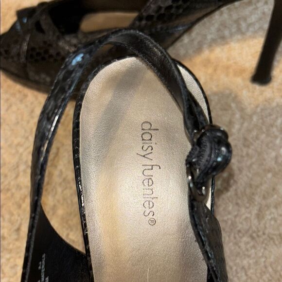 DAISY FUENTES CECILE BLACK SLINGBACK HEELS - Picture 5 of 6